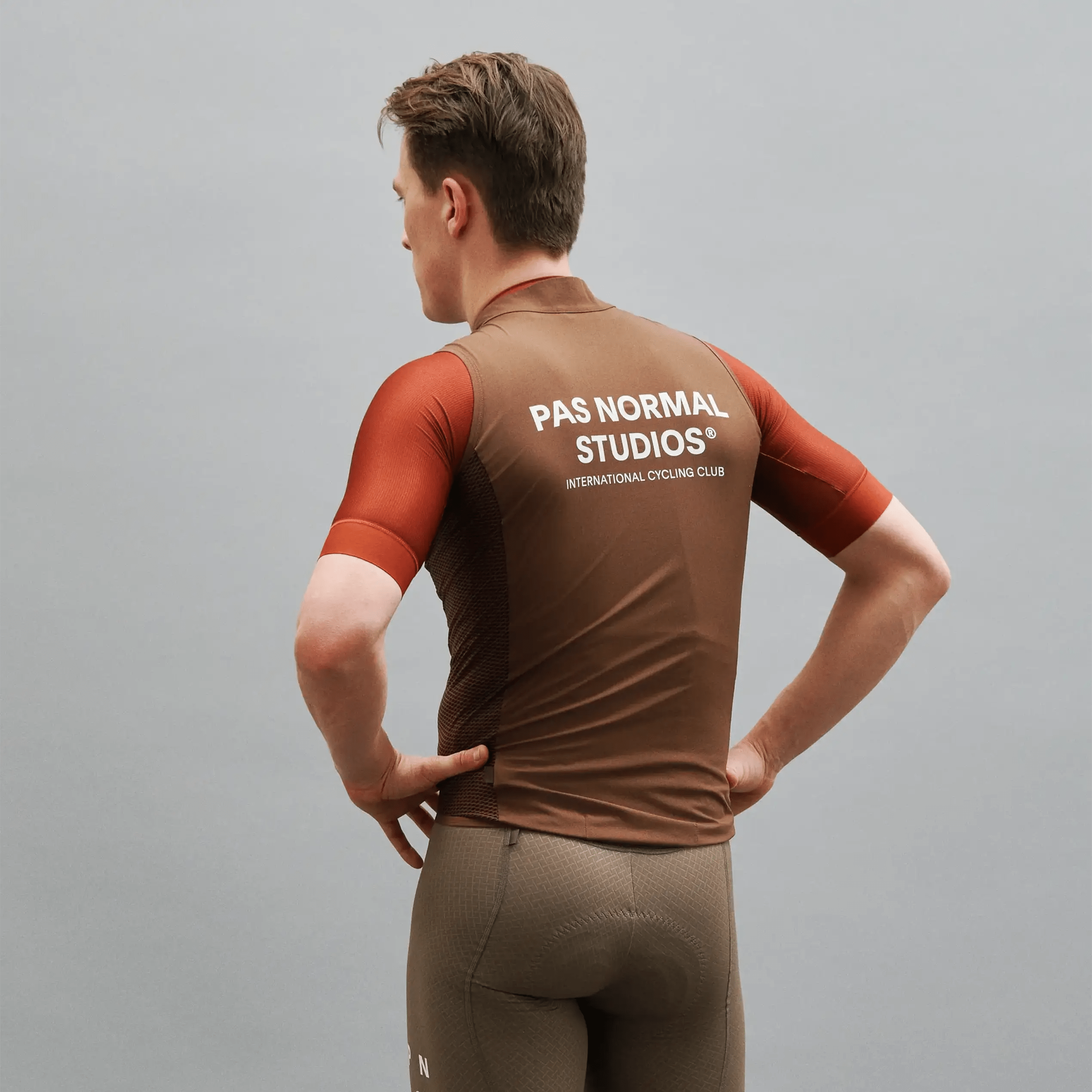 Men's Mechanism Stow Away Gilet - Bronze - Threshold Coffee